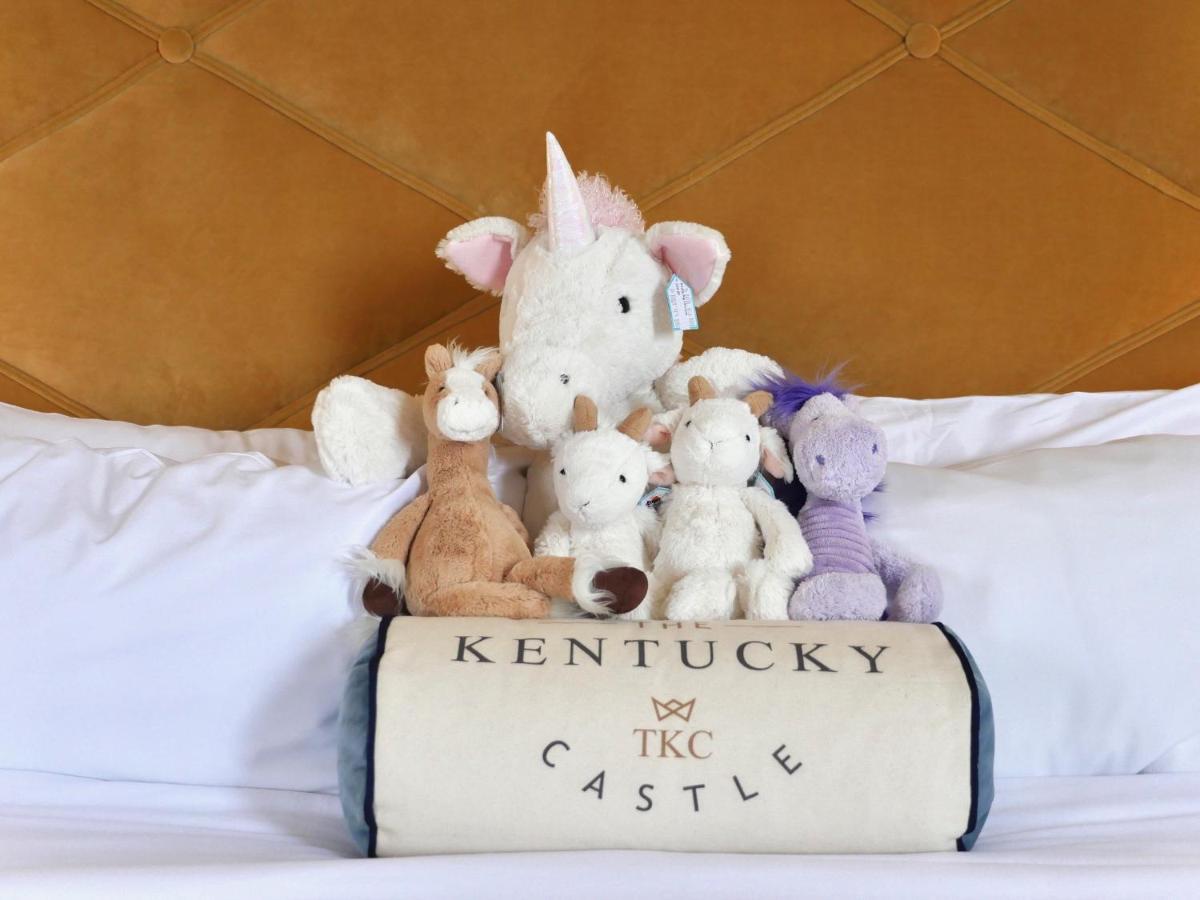 Hotel Kentucky Castle Versailles Exterior foto