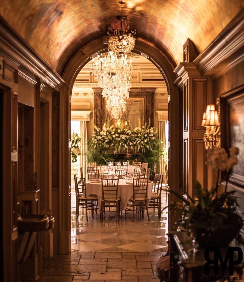 Hotel Kentucky Castle Versailles Exterior foto